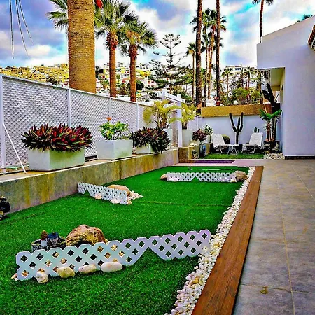 Happy Days Tenerife - Island Village Mini Golf * 阿德耶